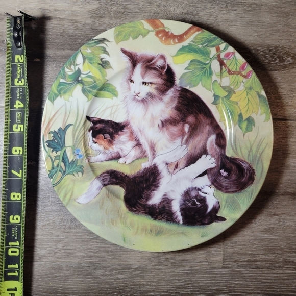 1855 Email de Limoges I. Godinger 7.5” Plate Cat & Kittens‎ - Picture 4 of 4